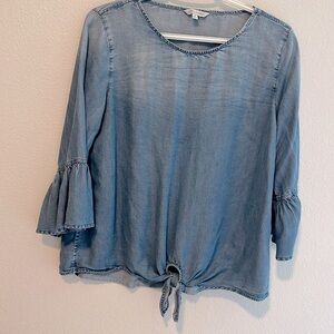 Ladies Johnmark three-quarter link sleeve with tie in the front